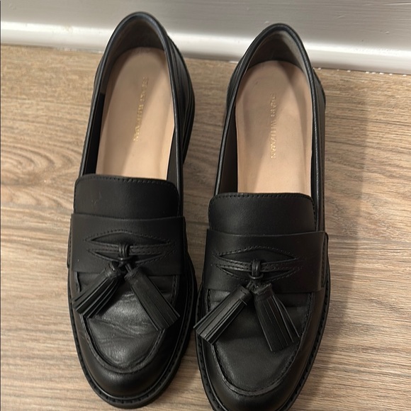 Stuart Weitzman Black Tassel Slip-On Loafers - Picture 1 of 4